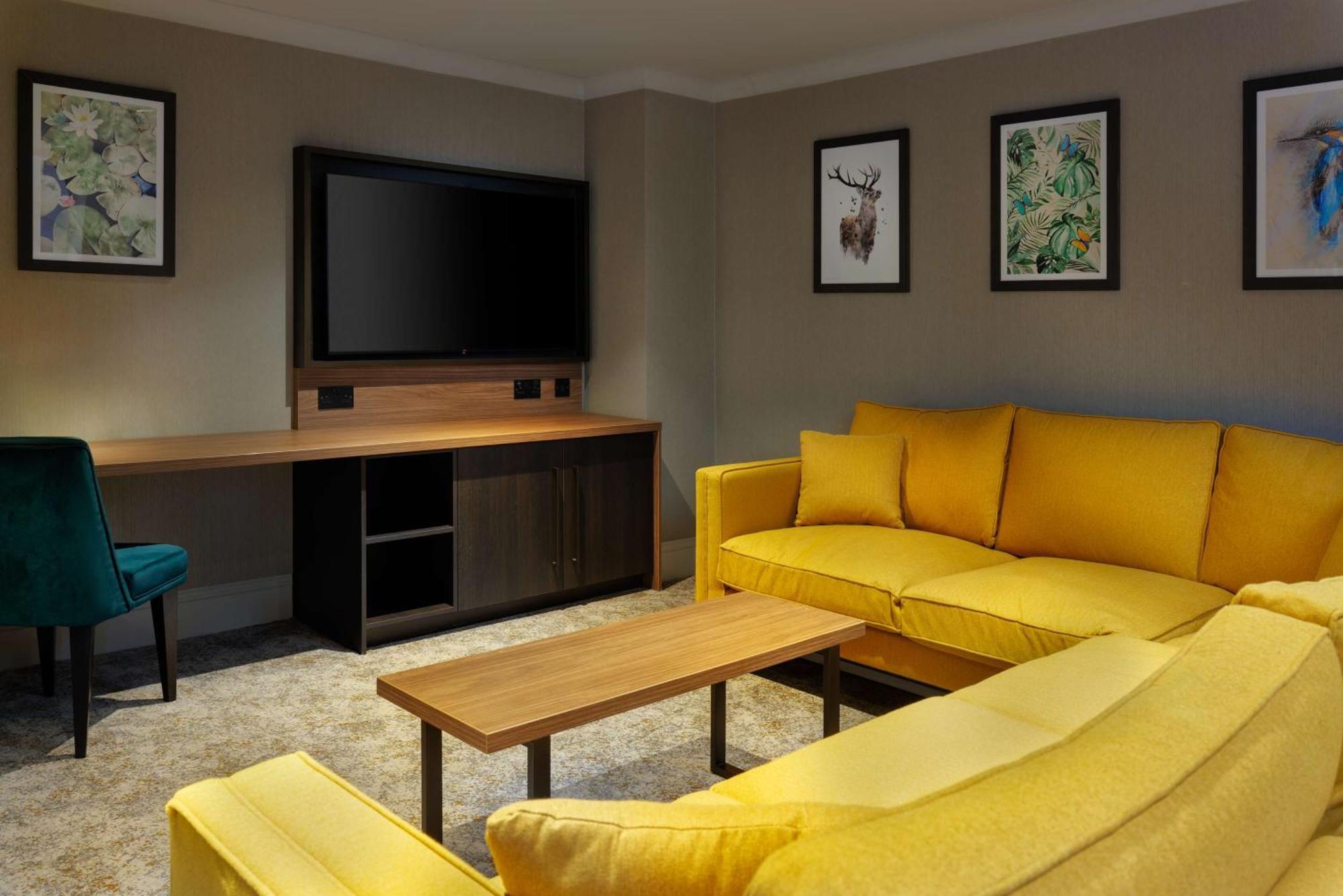 Doubletree By Hilton Belfast Templepatrick Hotell Exteriör bild
