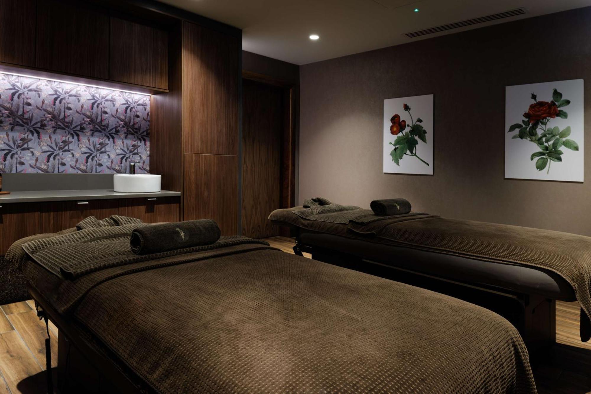 Doubletree By Hilton Belfast Templepatrick Hotell Exteriör bild
