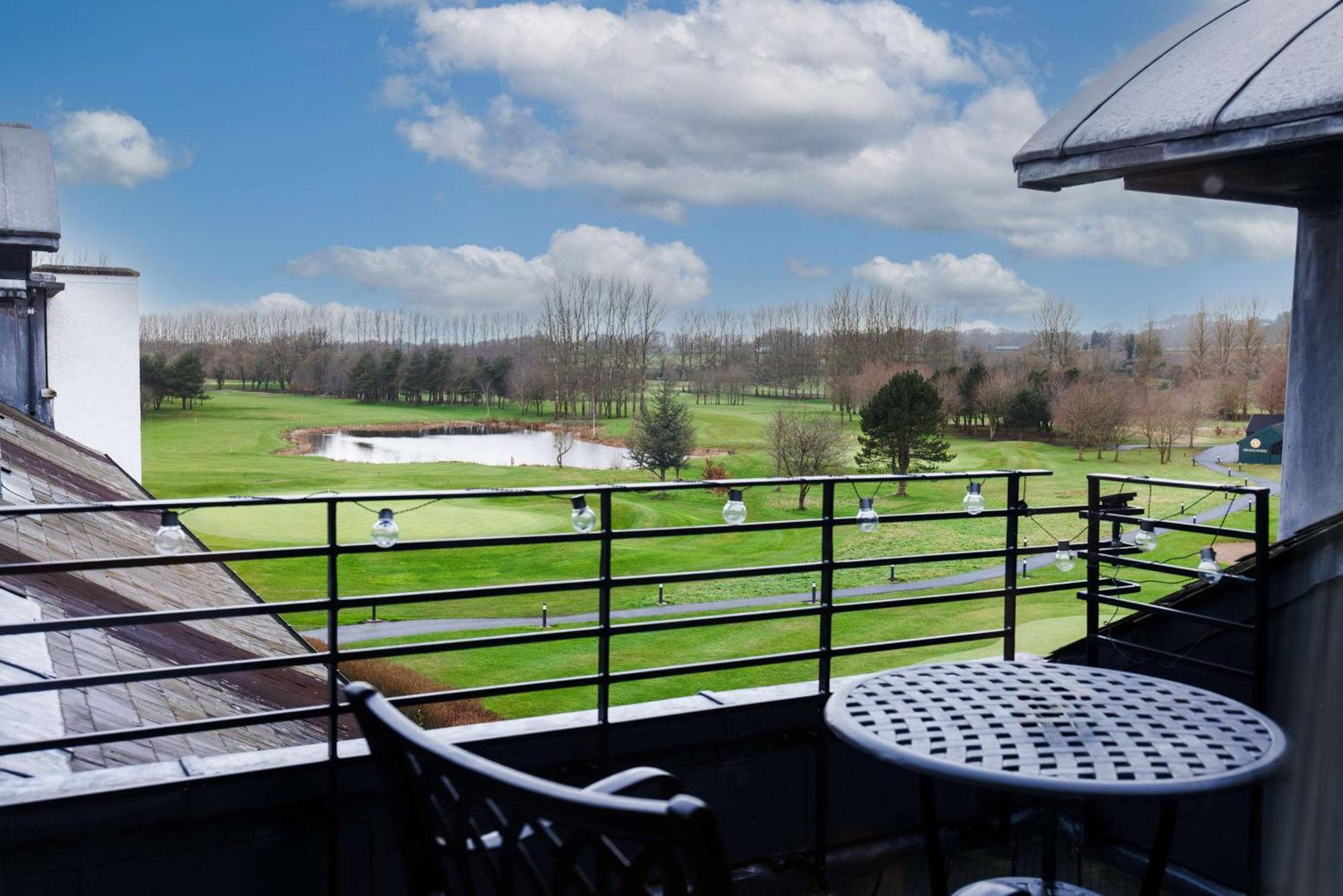 Doubletree By Hilton Belfast Templepatrick Hotell Exteriör bild