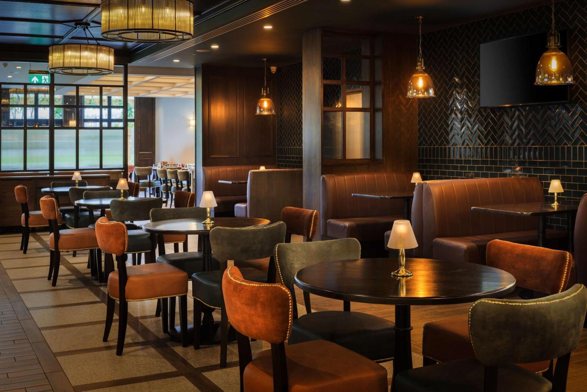 Doubletree By Hilton Belfast Templepatrick Hotell Exteriör bild