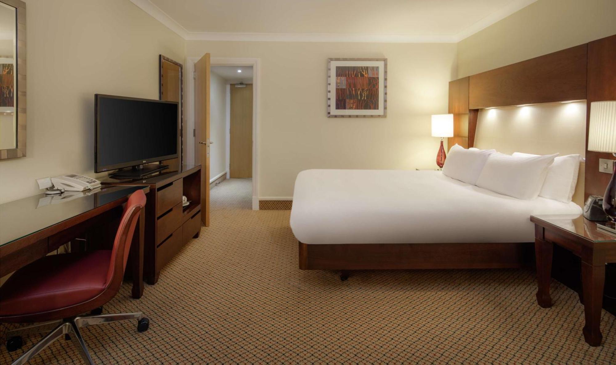 Doubletree By Hilton Belfast Templepatrick Hotell Exteriör bild