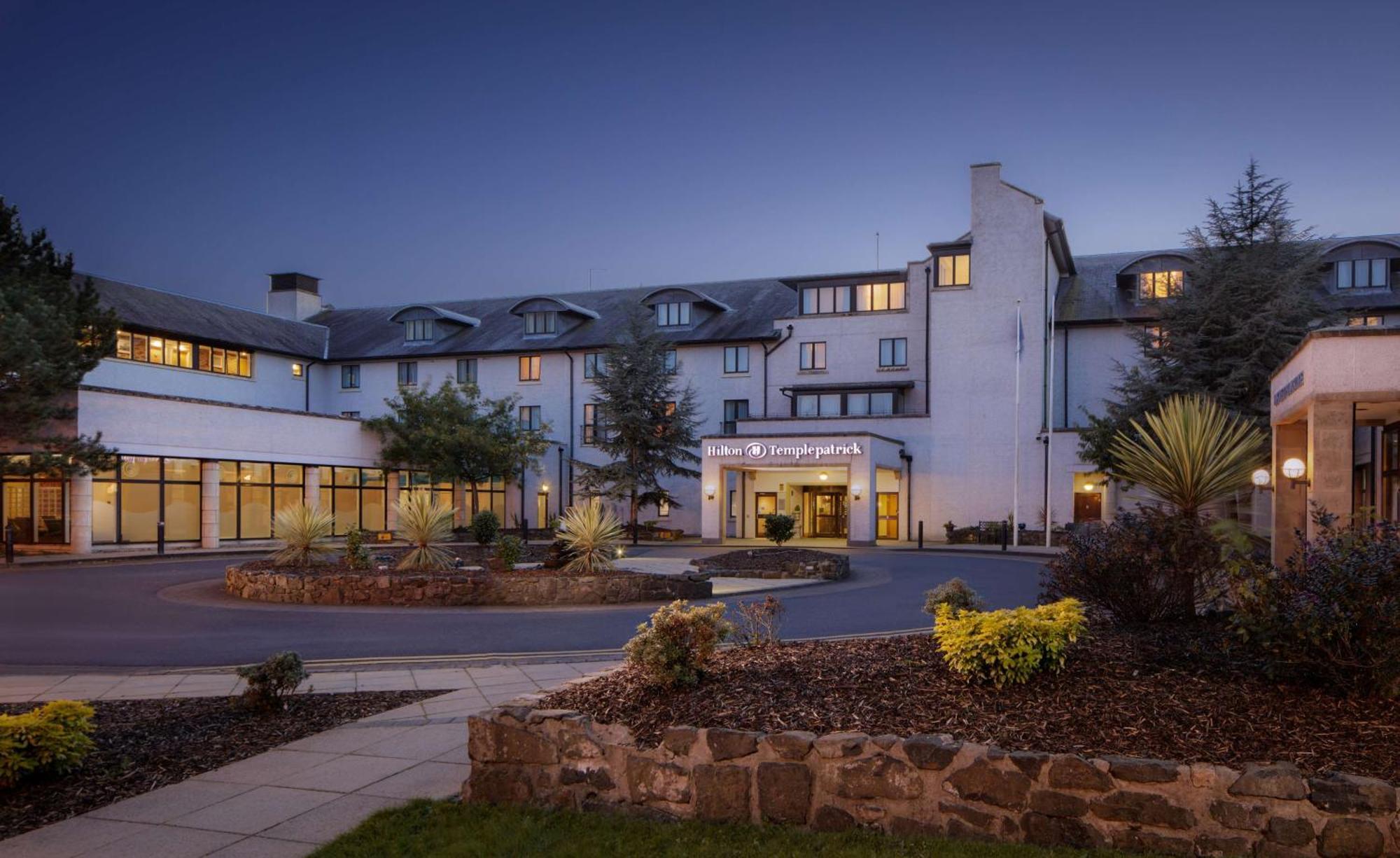 Doubletree By Hilton Belfast Templepatrick Hotell Exteriör bild