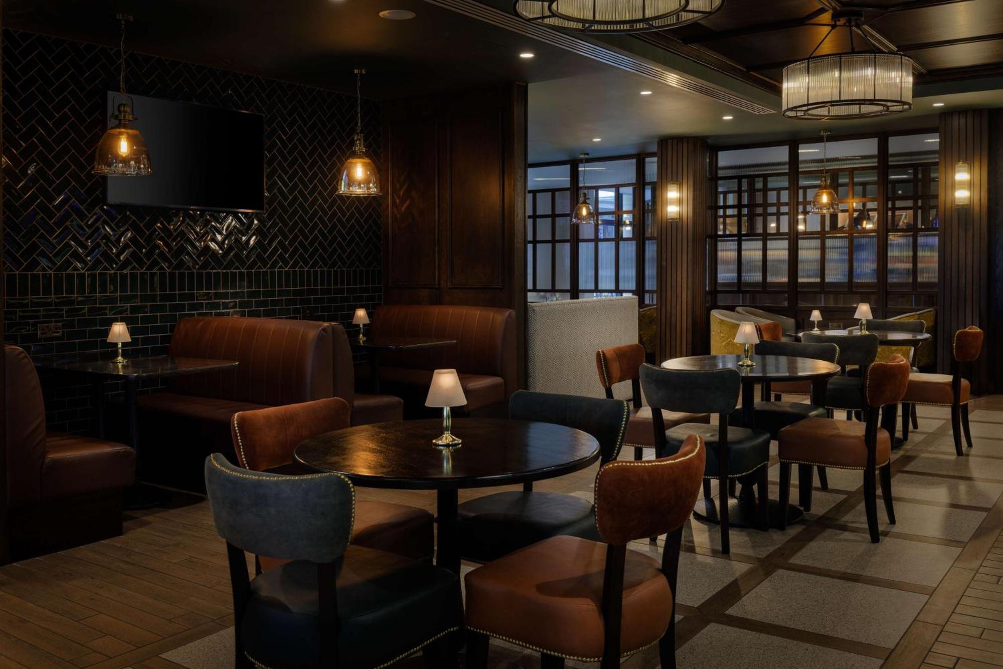 Doubletree By Hilton Belfast Templepatrick Hotell Exteriör bild