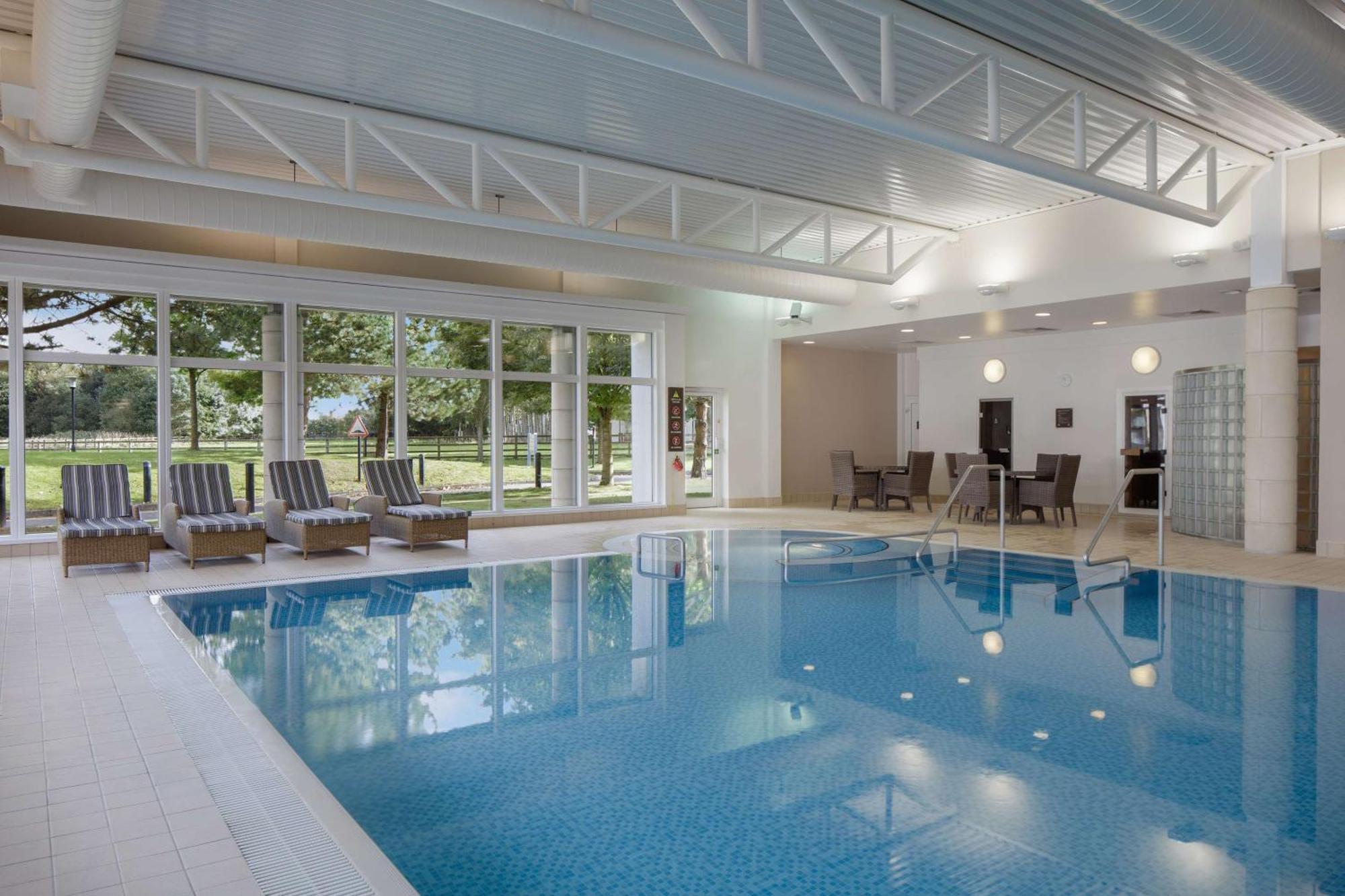 Doubletree By Hilton Belfast Templepatrick Hotell Exteriör bild