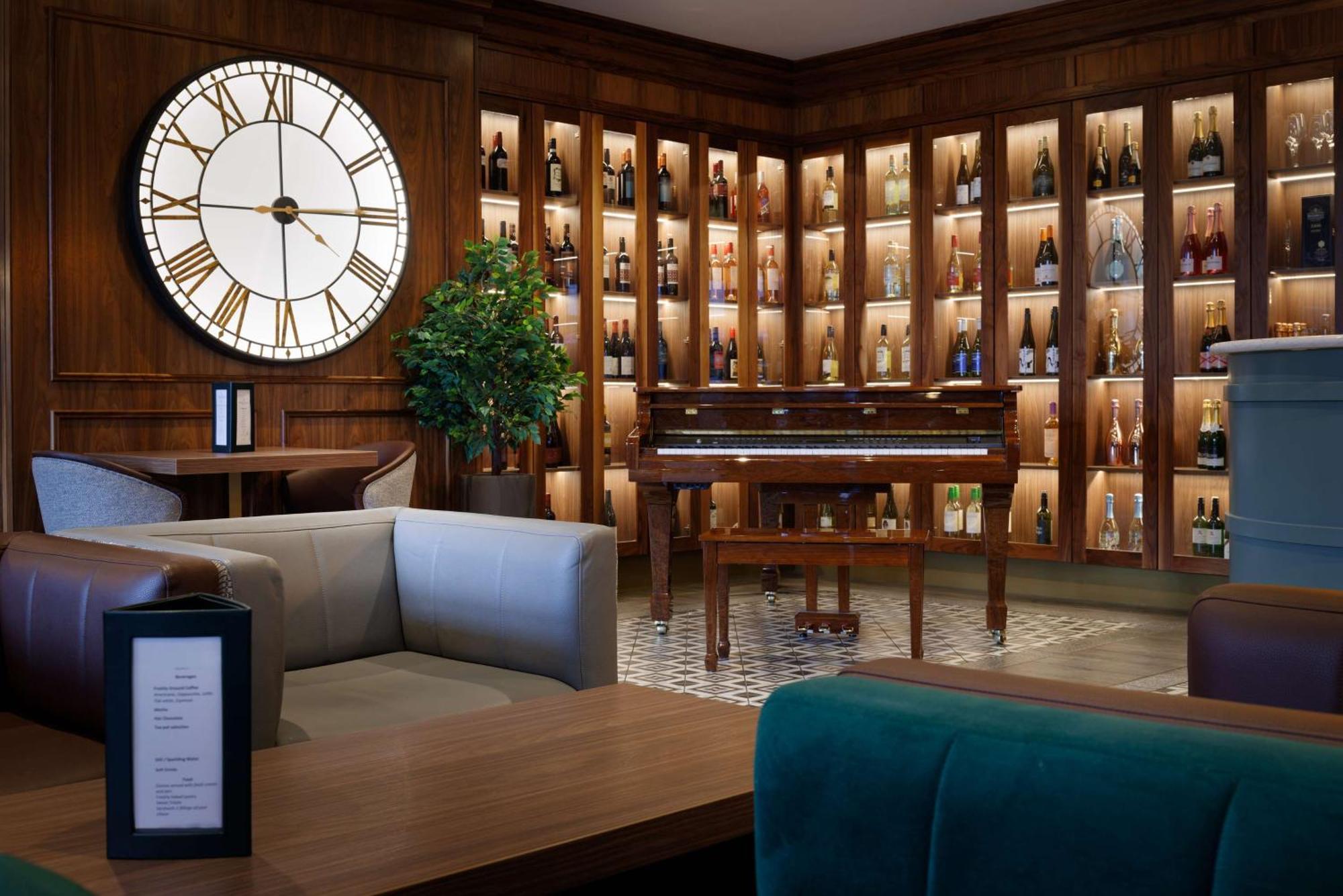 Doubletree By Hilton Belfast Templepatrick Hotell Exteriör bild